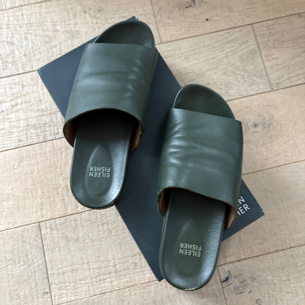 Eileen Fisher Olive Green Leather Slide Sandals - Picture 5 of 7